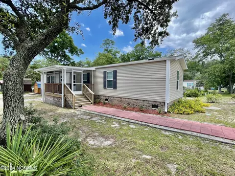 718 Dogwood Dr, Sunset Beach, NC 28468