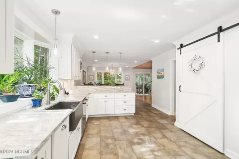 263 Oakleaf Dr, Pine Knoll Shores, NC 28512 photo 11