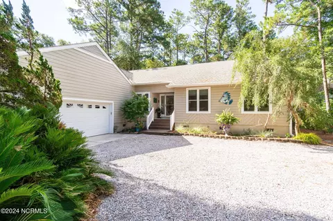 263 Oakleaf Dr, Pine Knoll Shores, NC 28512