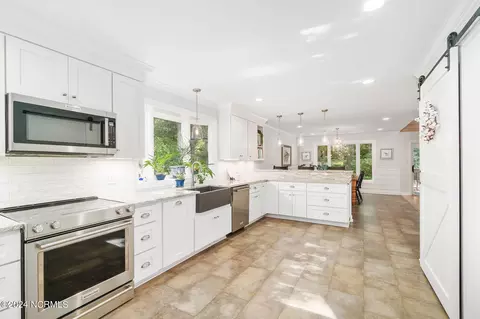 263 Oakleaf Dr, Pine Knoll Shores, NC 28512 photo 10