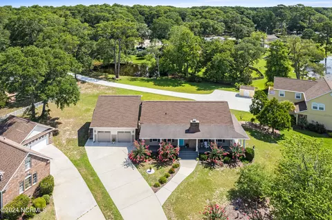 210 Twin Lakes Ct, Sunset Beach, NC 28468