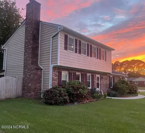 703 James Dr, Newport, NC 28570