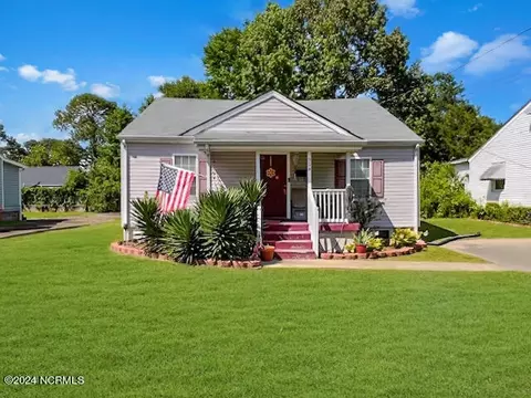 904 Bartlett Ave, Elizabeth City, NC 27909