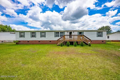 1516 Antioch Rd, New Bern, NC 28560