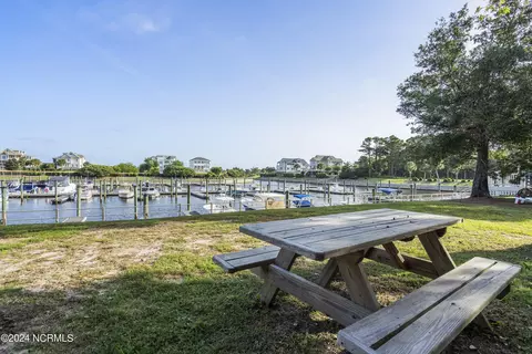 600 Colleton Dr SW, Supply, NC 28462 photo 16