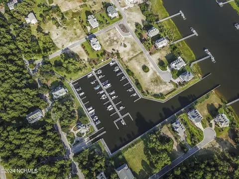 600 Colleton Dr SW, Supply, NC 28462 photo 18