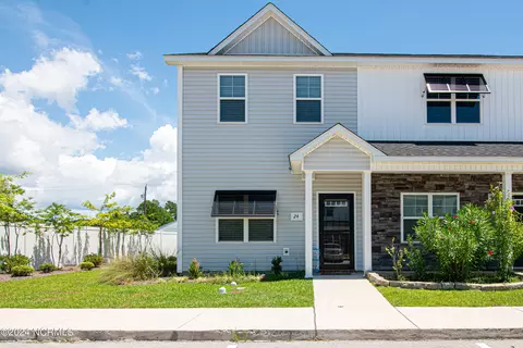 24 Outrigger Dr, Swansboro, NC 28584