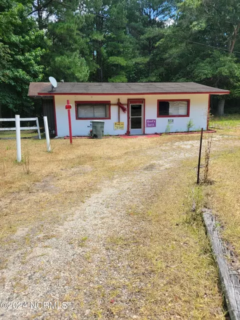 189 Louis Breeden Blvd, Hamlet, NC 28345