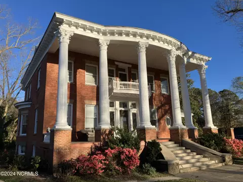 1201 N Queen St, Kinston, NC 28501