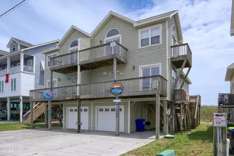 3994 Island Dr, North Topsail Beach, NC 28460