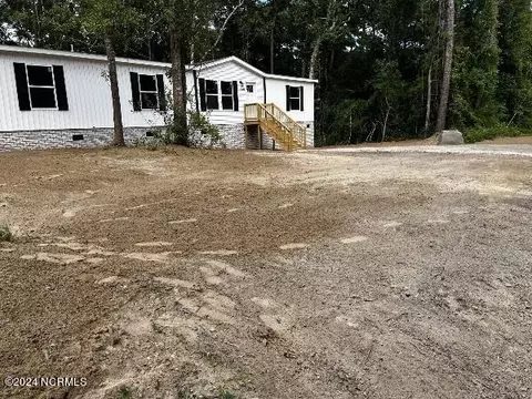 1162 N Windward Dr, Supply, NC 28462