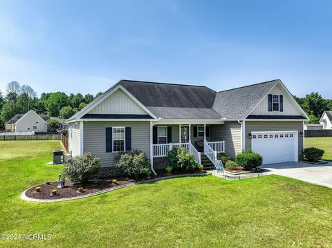 106 Racquet Ln, Goldsboro, NC 27534