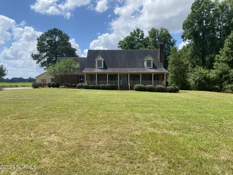 1015 N Croom Bland Rd, Kinston, NC 28504