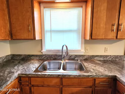 724 Fields St, Kinston, NC 28501 photo 21