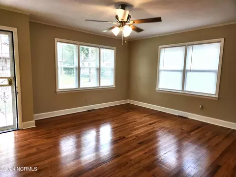 724 Fields St, Kinston, NC 28501 photo 4