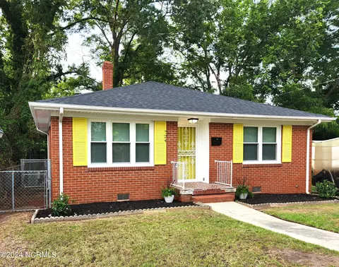 724 Fields St, Kinston, NC 28501 photo 2