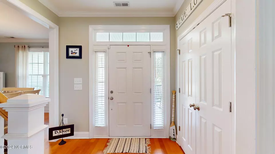 Entry Way - 702 Captains Pt, Beaufort, NC 28516 photo 1 of 3