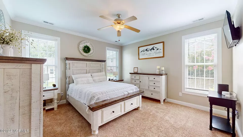 Bedroom - 702 Captains Pt, Beaufort, NC 28516 photo 1 of 7