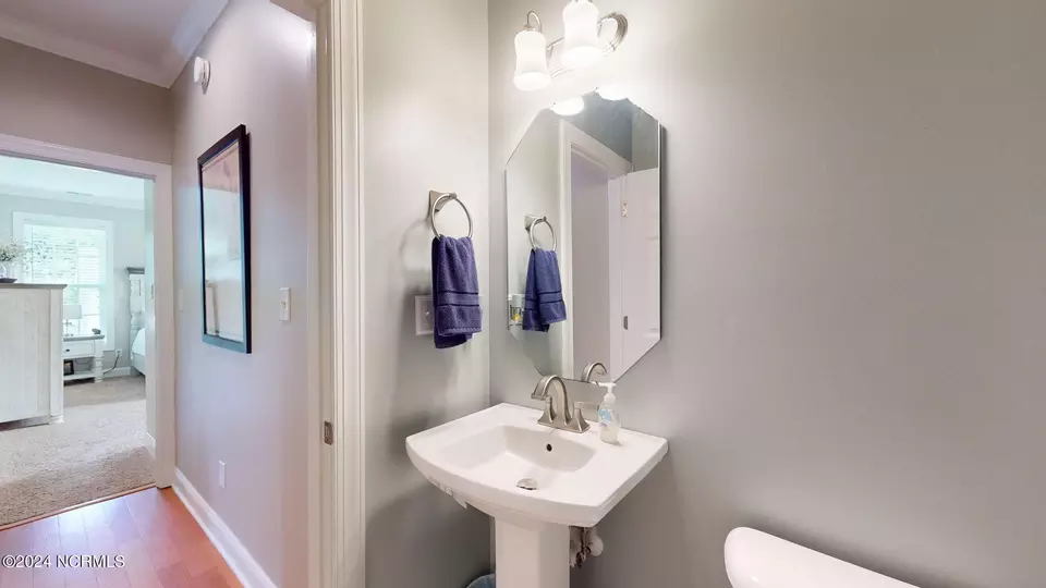 Entry Way - 702 Captains Pt, Beaufort, NC 28516 photo 3 of 3