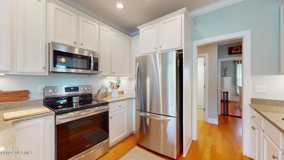 Kitchen - 702 Captains Pt, Beaufort, NC 28516 photo 1 of 4
