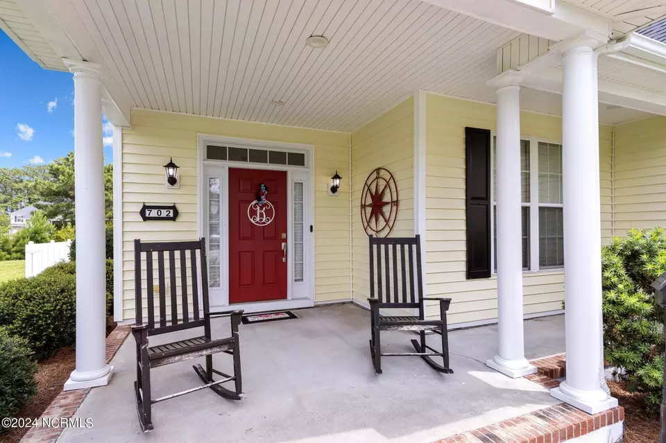Exterior - 702 Captains Pt, Beaufort, NC 28516 photo 3 of 7