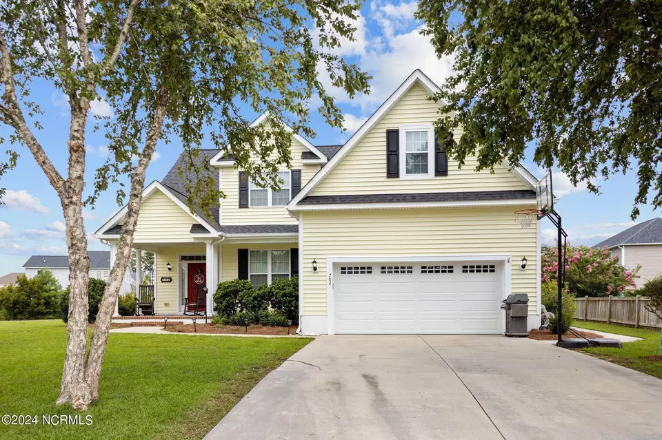 Exterior - 702 Captains Pt, Beaufort, NC 28516 photo 1 of 7