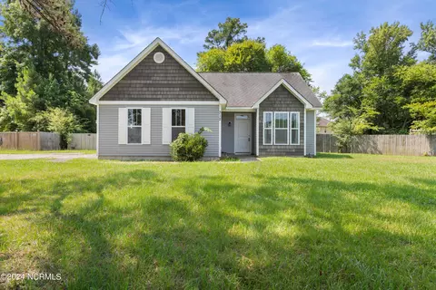 312 Old 30 Rd, Jacksonville, NC 28546