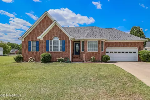 105 Derricks Lndg, Pikeville, NC 27863
