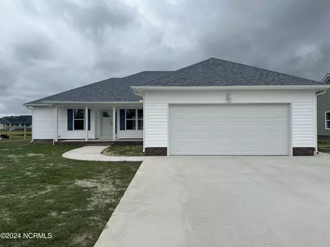 218 Compass Dr, Elizabeth City, NC 27909