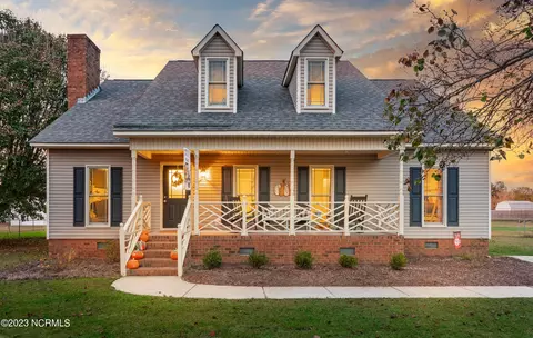 934 Teakwood Dr, Greenville, NC 27834