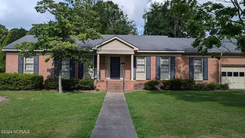 1302 Ridge Rd, Kinston, NC 28504