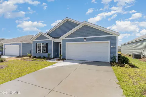 3877 Lady Bug Dr, Shallotte, NC 28470