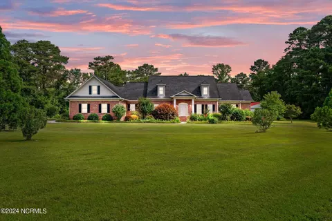 1505 Tom Starling Rd, Fayetteville, NC 28306