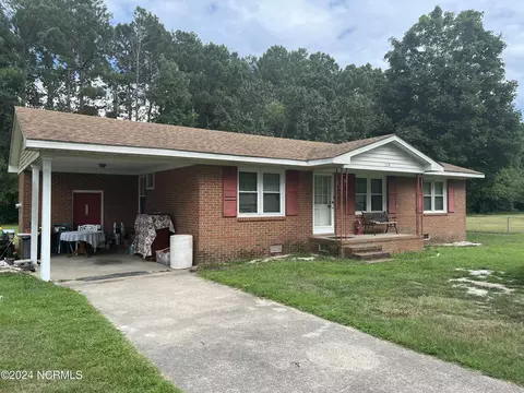 289 Longview Dr, Kinston, NC 28504