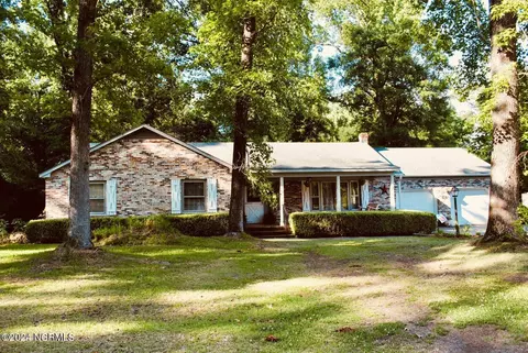 203 Woolard Ln, Washington, NC 27889
