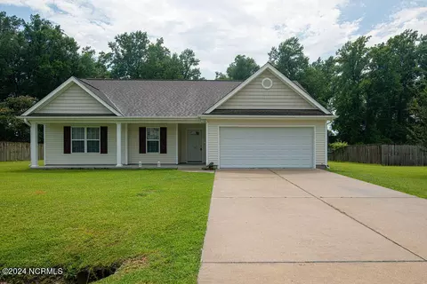 157 Backfield Pl, Jacksonville, NC 28540