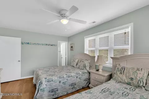 Bedroom - 9259 Ocean Dr E, Emerald Isle, NC 28594 photo 6 of 10