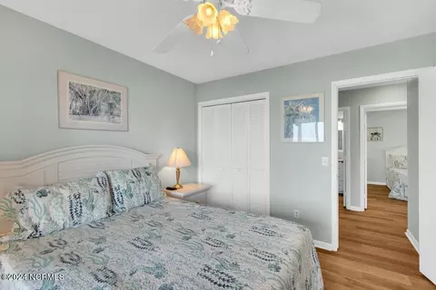 Bedroom - 9259 Ocean Dr E, Emerald Isle, NC 28594 photo 10 of 10