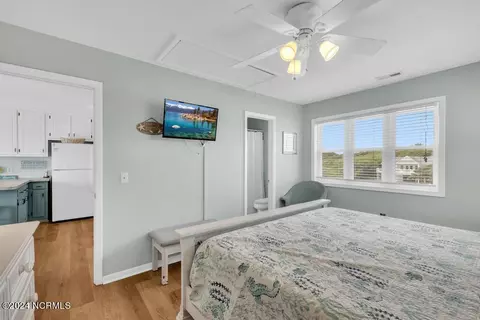 Bedroom - 9259 Ocean Dr E, Emerald Isle, NC 28594 photo 2 of 10