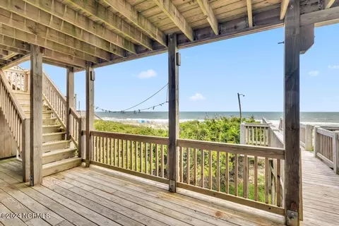 Exterior - 9259 Ocean Dr E, Emerald Isle, NC 28594 photo 9 of 9