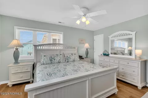 Bedroom - 9259 Ocean Dr E, Emerald Isle, NC 28594 photo 1 of 10
