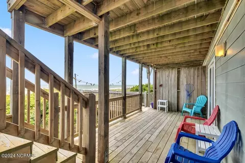 Exterior - 9259 Ocean Dr E, Emerald Isle, NC 28594 photo 8 of 9