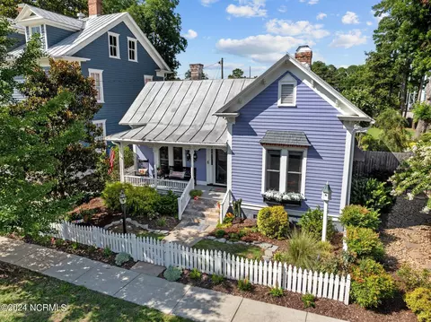 318 E 2nd St, Washington, NC 27889