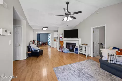 116 Eagle Trl, New Bern, NC 28562 photo 2