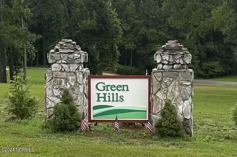 1542 Green Meadow Ln, Rocky Mount, NC 27804