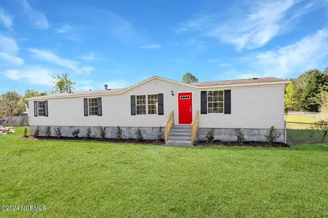 4917 Travis Rd, Whitakers, NC 27891