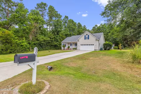 108 Hickory Cir, Hampstead, NC 28443 photo 5