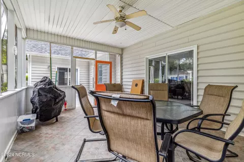 108 Hickory Cir, Hampstead, NC 28443 photo 27