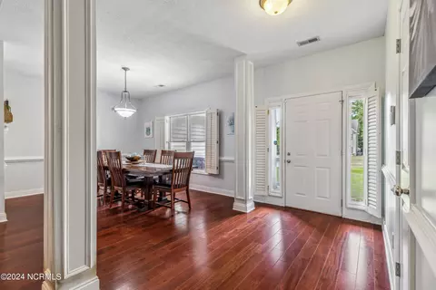 108 Hickory Cir, Hampstead, NC 28443 photo 6