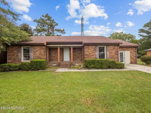 616 Winchester Rd, Jacksonville, NC 28546